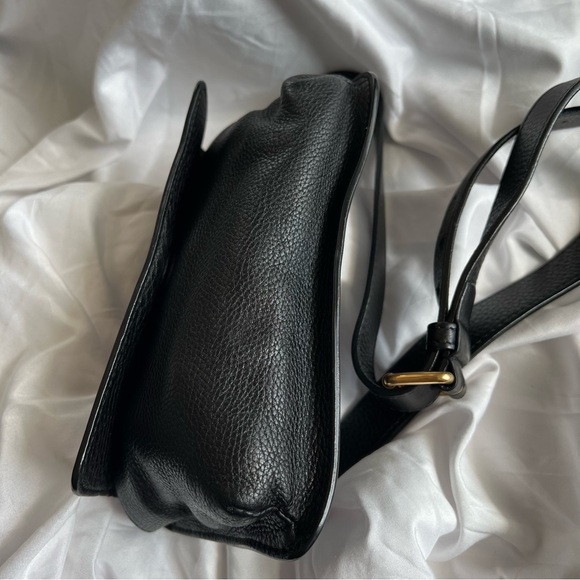 Gucci pebbled leather belt bag - Picture 6 of 16